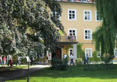Gäste, die in der Unterkunft Hotel Schloss Blumenthal übernachten