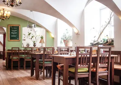 Ein Restaurant oder anderes Speiselokal in der Unterkunft Hotel Schloss Blumenthal