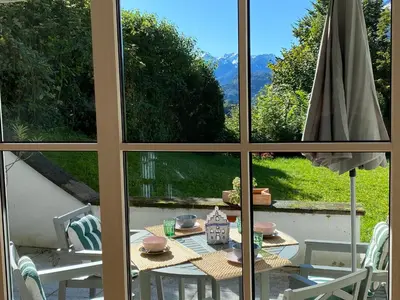 Ein allgemeiner Bergblick oder ein Berglick von der Ferienwohnung aus