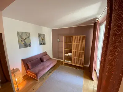 Ein Sitzbereich in der Unterkunft Ferienwohnung am Burgberg