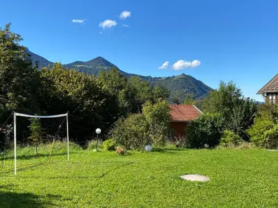 Ein allgemeiner Bergblick oder ein Berglick von der Ferienwohnung aus