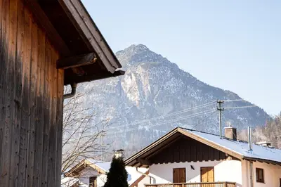 Ein allgemeiner Bergblick oder ein Berglick von der Ferienwohnung aus