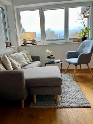 Ein Sitzbereich in der Unterkunft Bergnest Bad Bayersoien