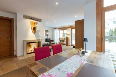 Ein Sitzbereich in der Unterkunft Ferienlandhaus Alpinum