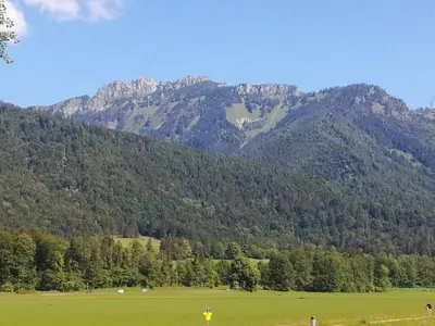 Ein allgemeiner Bergblick oder ein Berglick von der Ferienwohnung aus