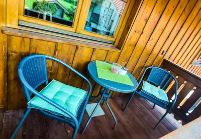 Ein Sitzbereich in der Unterkunft Ferienwohnung Reisenauer