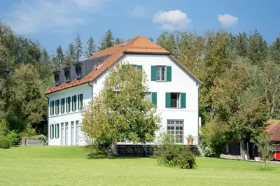 Das Gebäude in dem sich das Hotel befindet