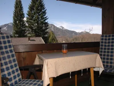 Ein allgemeiner Bergblick oder ein Berglick von der Ferienwohnung aus