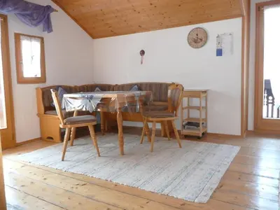Ein Sitzbereich in der Unterkunft Haus Edelweiß