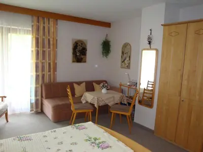 Ein Sitzbereich in der Unterkunft Haus Elisabeth