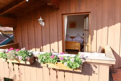 Ein Garten an der Unterkunft Ferienwohnung Hell Claudia