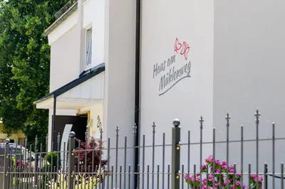 Das Gebäude in dem sich die Ferienwohnung befindet