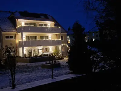 Das Gebäude in dem sich die Ferienwohnung befindet
