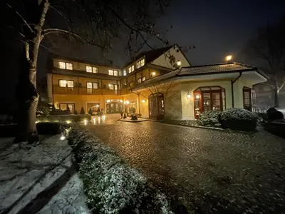 Das Gebäude in dem sich das Hotel befindet