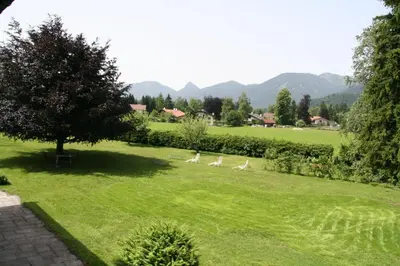 Ein allgemeiner Bergblick oder ein Berglick von des Hotels aus