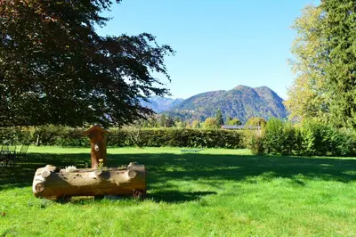Ein allgemeiner Bergblick oder ein Berglick von des Hotels aus