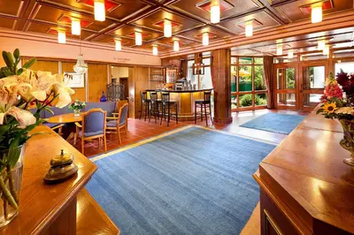 Ein Restaurant oder anderes Speiselokal in der Unterkunft Kneipp- und Wellvitalhotel Edelweiss