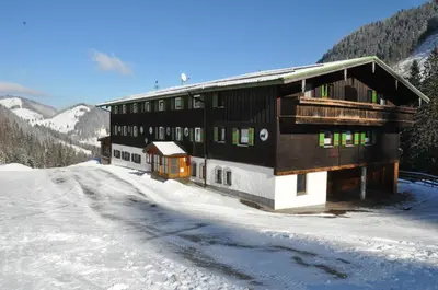 Ein allgemeiner Bergblick oder ein Berglick von der Ferienwohnung aus