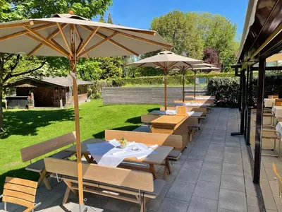 Ein Garten an der Unterkunft Hotel Restaurant Erber