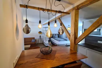 Ein Sitzbereich in der Unterkunft Chaletwohnung vor den Toren des Chiemgaus