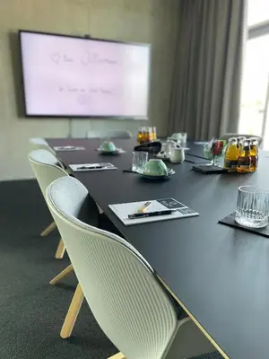 TV/Unterhaltungsangebot in der Unterkunft Hotel Poellners 20 min von München Hbf