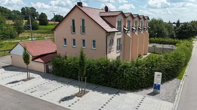 Das Gebäude in dem sich das Aparthotel befindet