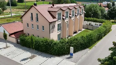 Das Gebäude in dem sich das Aparthotel befindet