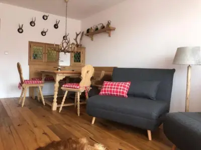 Ein Sitzbereich in der Unterkunft Alpendomizil Reber 2