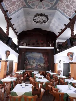 Ein Sitzbereich in der Unterkunft Gasthof zum Rassen