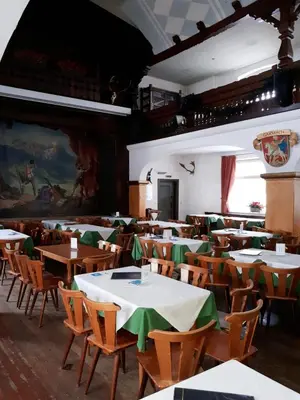 Ein Restaurant oder anderes Speiselokal in der Unterkunft Gasthof zum Rassen