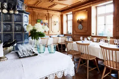 Ein Sitzbereich in der Unterkunft Gasthof-Hotel Dannerwirt