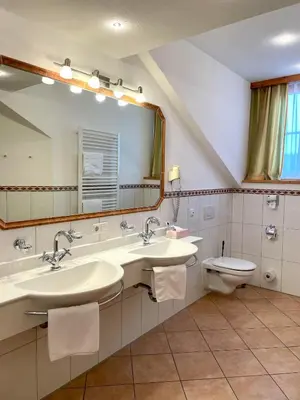 Ein Badezimmer in der Unterkunft Gasthof & Hotel Jägerwirt