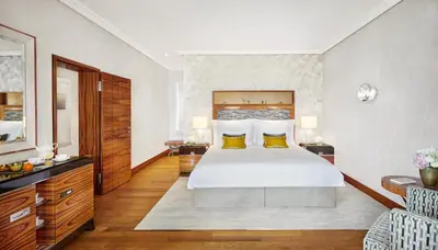 Ein Bett oder Betten in einem Zimmer der Unterkunft Mandarin Oriental, Munich