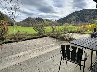 Ein allgemeiner Bergblick oder ein Berglick von der Ferienwohnung aus