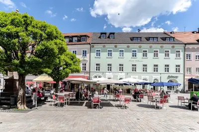 Das Gebäude in dem sich das Hotel befindet