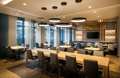 Ein Sitzbereich in der Unterkunft Holiday Inn Express - Rosenheim by IHG