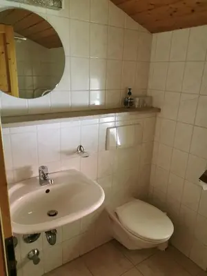 Ein Badezimmer in der Unterkunft Feichten-Hof Zuhaus Familie Zaiser