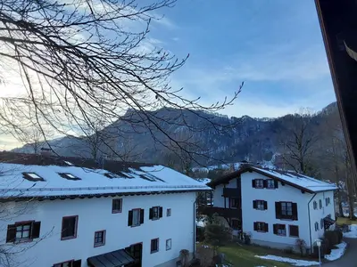 Ein allgemeiner Bergblick oder ein Berglick von der Ferienwohnung aus