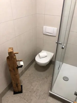 Ein Badezimmer in der Unterkunft Gasthof Zur Post