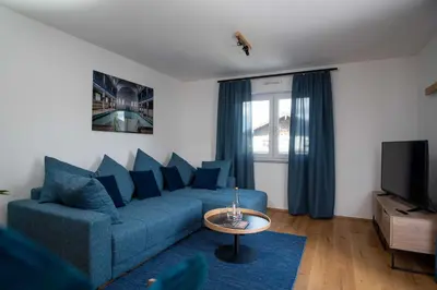 Ein Sitzbereich in der Unterkunft Ferienwohnung FühlDichWohl
