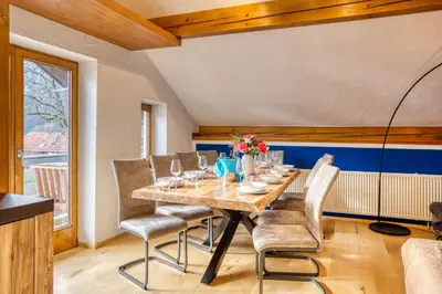 Ein Sitzbereich in der Unterkunft Urlaub im Inntal Ferienwohnung Brünnstein
