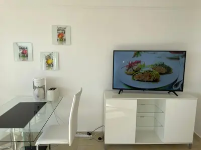 TV/Unterhaltungsangebot in der Unterkunft Hotelturm Wohnung