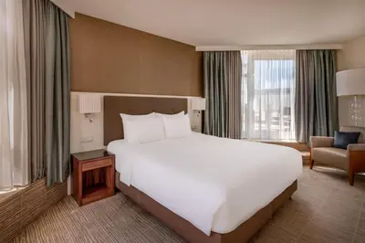 Ein Bett oder Betten in einem Zimmer der Unterkunft Munich Marriott Hotel