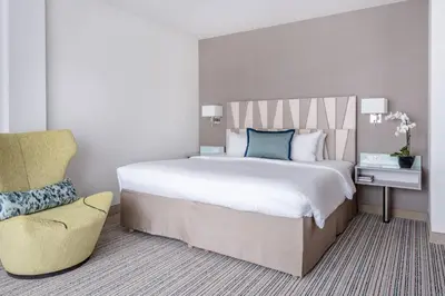 Ein Bett oder Betten in einem Zimmer der Unterkunft Courtyard by Marriott Munich City Center