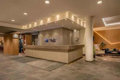 Lobby/Rezeption in der Unterkunft Courtyard by Marriott Munich City Center