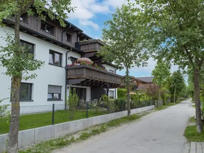 Das Gebäude in dem sich die Ferienwohnung befindet