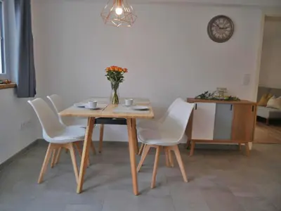 Ein Sitzbereich in der Unterkunft Ferienwohnung im Zentrum