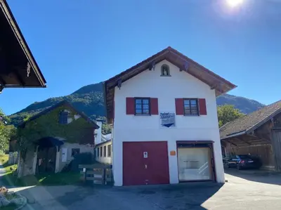 Ein allgemeiner Bergblick oder ein Berglick von der Ferienwohnung aus