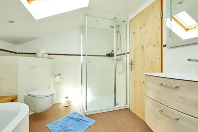 Ein Badezimmer in der Unterkunft Chiemgauferienwohnungen - Stierschneiderhof