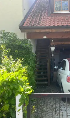 Das Gebäude in dem sich die Ferienwohnung befindet